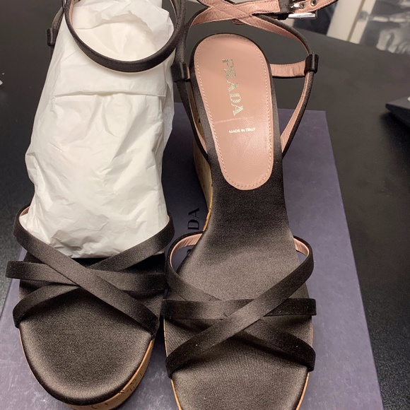 Prada Sandal Satin Brown with wood chunky heel - Picture 3 of 5